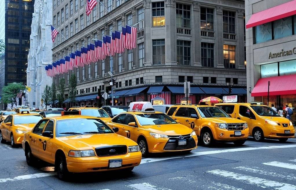 Effizientes Reisen in New York: U-Bahn, Taxis und mehr