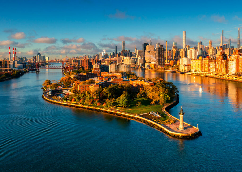 Credit Photo Andriy_Photography via Envato
Manhattan skyline from Roosevelt Island
